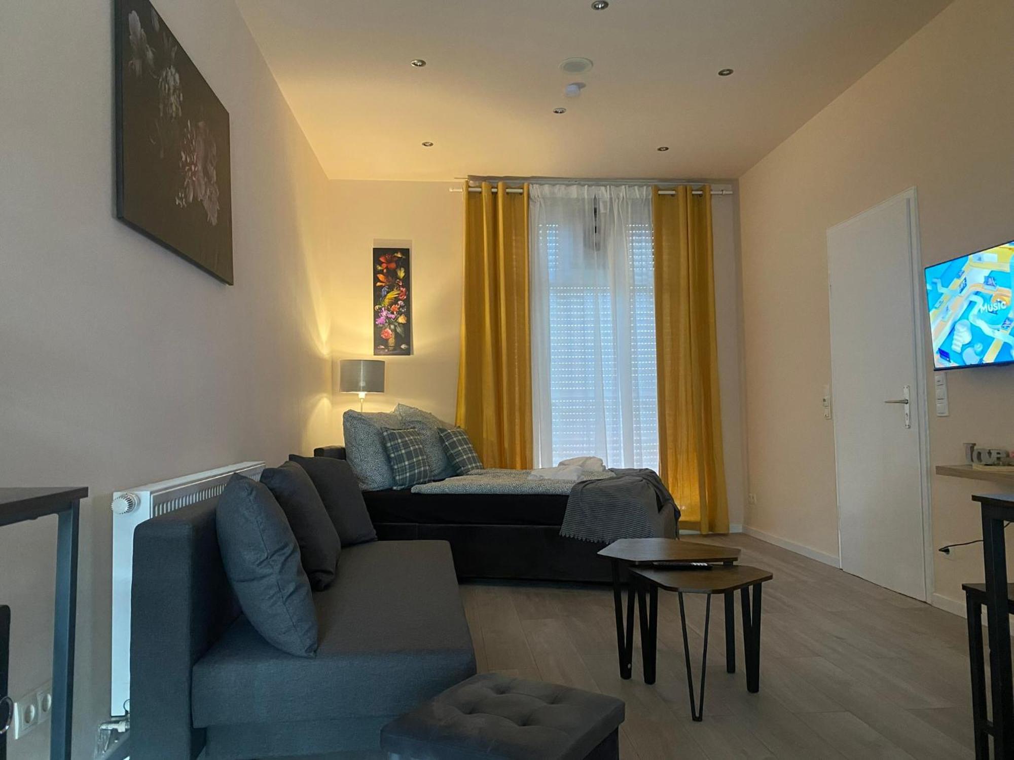 Subway Apartment *
